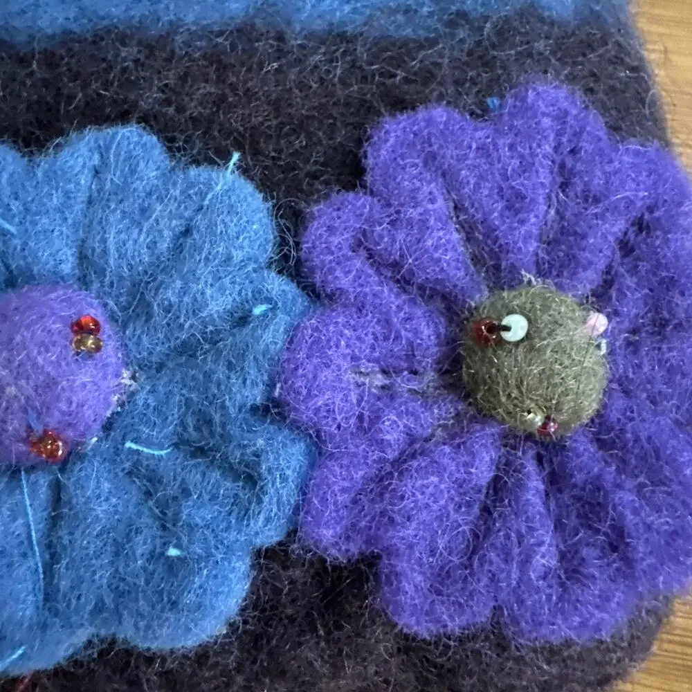 Anthropologie Rising Tide Wool Coin Purse - Floral Boho Made in Nepal 6x5